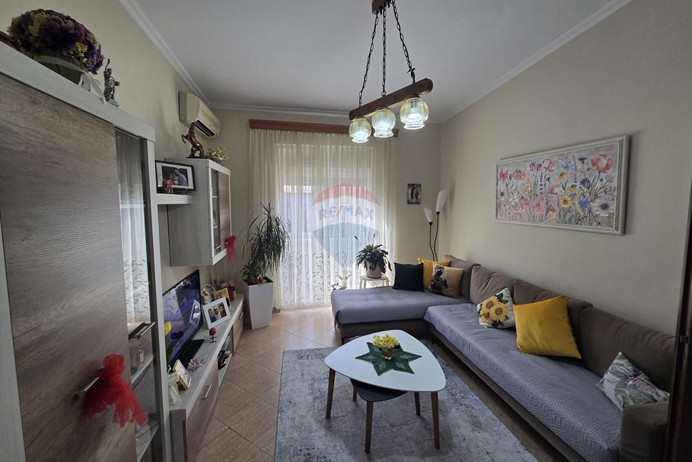 Rruga abdyl frashëri, Tiranë