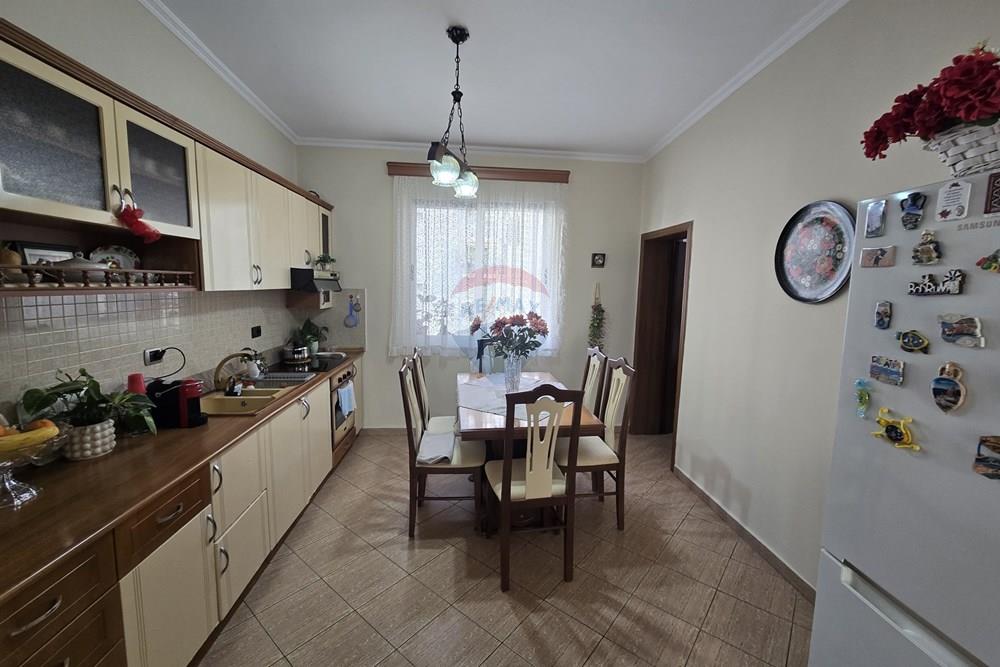 Rruga abdyl frashëri, Tiranë