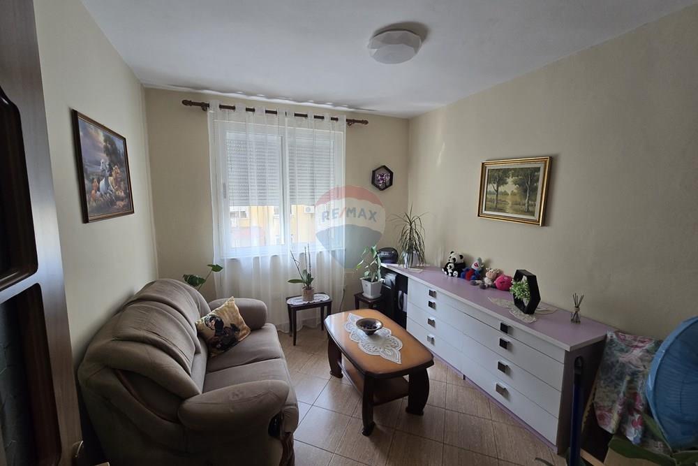 Rruga abdyl frashëri, Tiranë