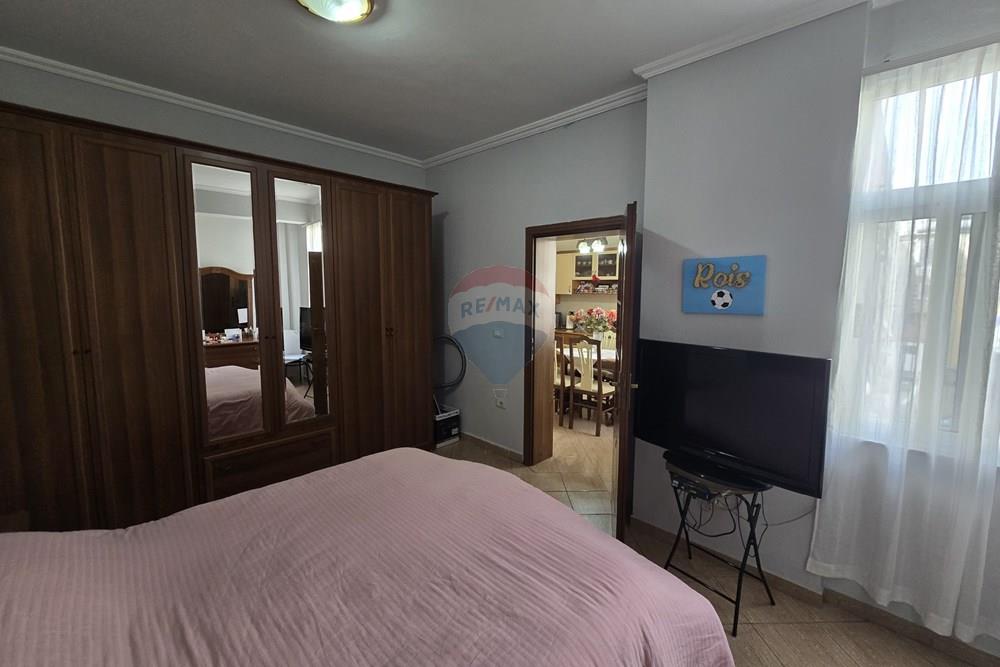 Rruga abdyl frashëri, Tiranë