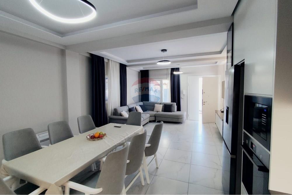 Apartamento localizado no primeiro andar da villa.