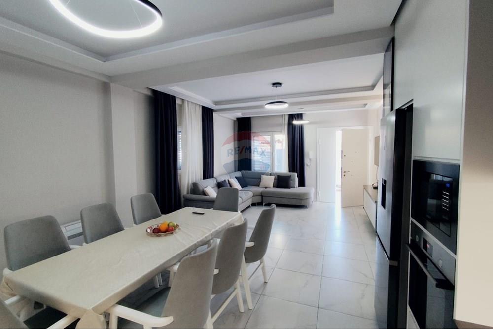 Apartamento localizado no primeiro andar da villa.