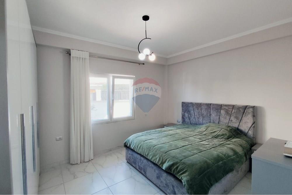 Apartamento localizado no primeiro andar da villa.