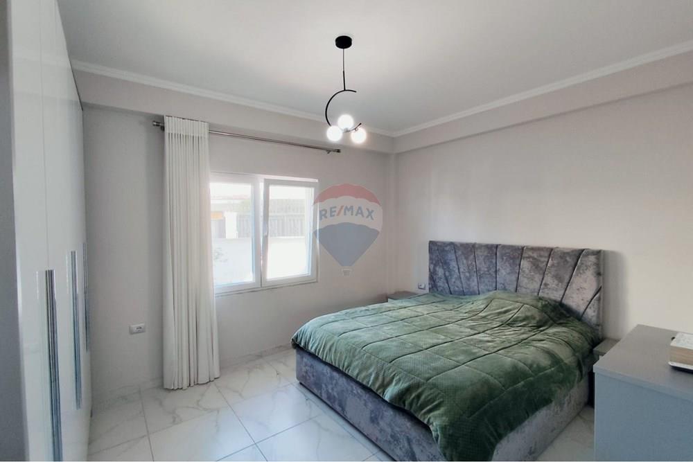 Apartamento localizado no primeiro andar da villa.