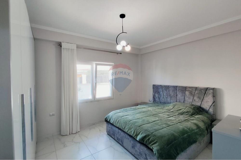 Apartamento localizado no primeiro andar da villa.