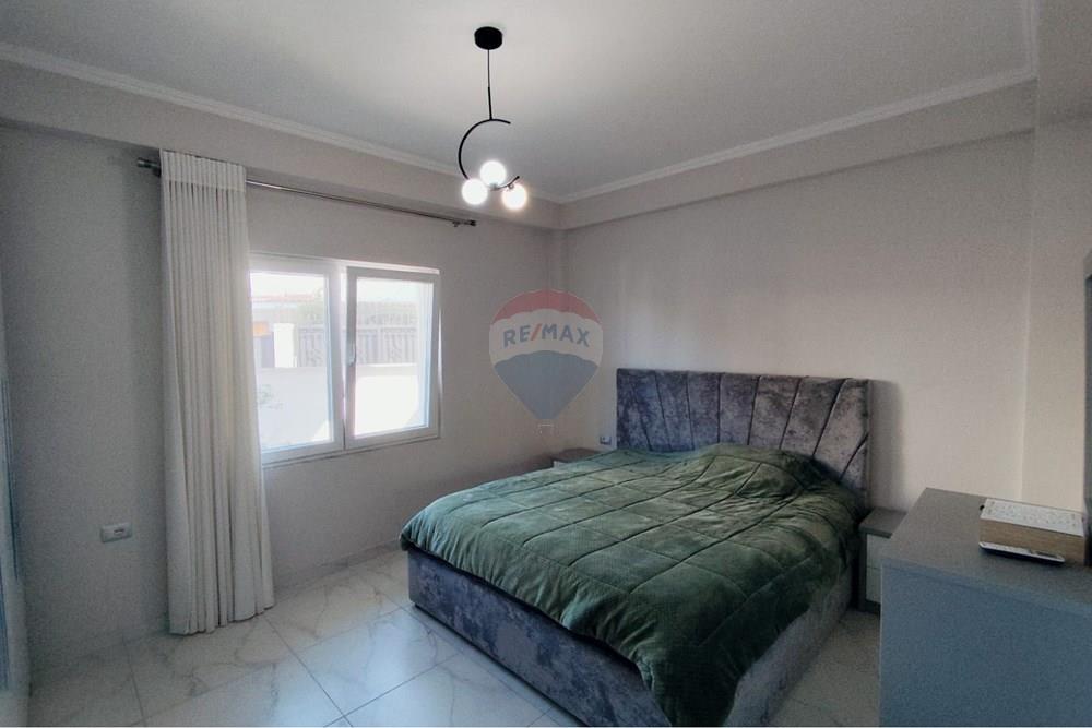 Apartamento localizado no primeiro andar da villa.