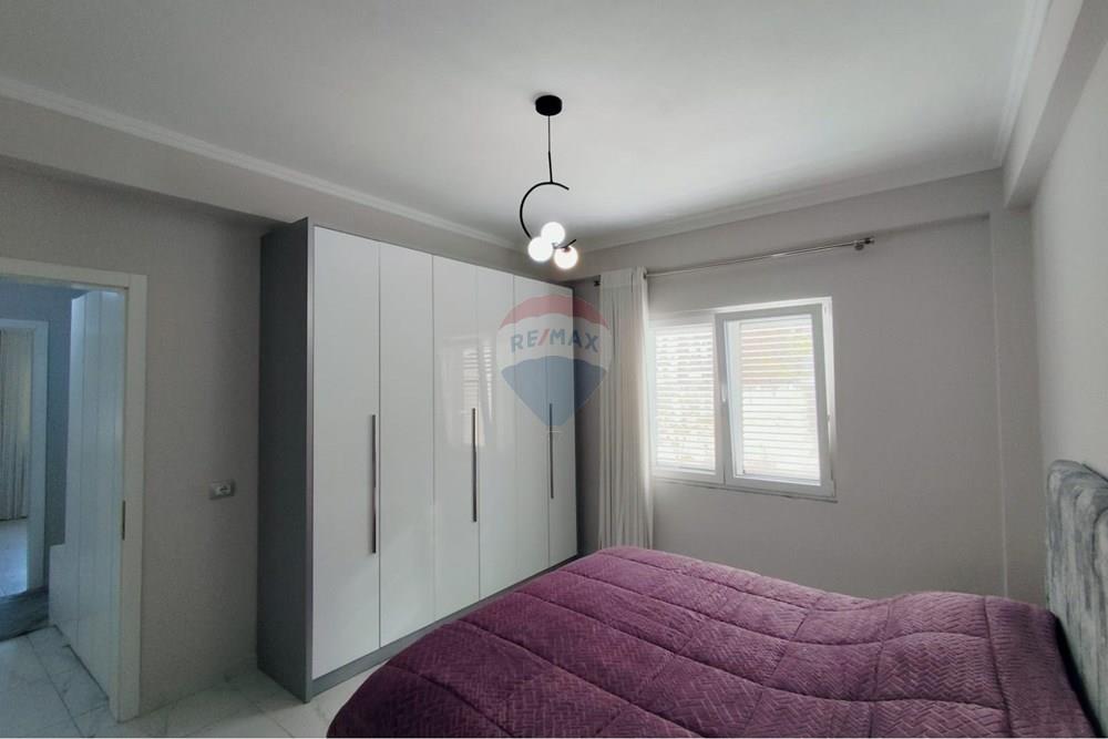 Apartamento localizado no primeiro andar da villa.
