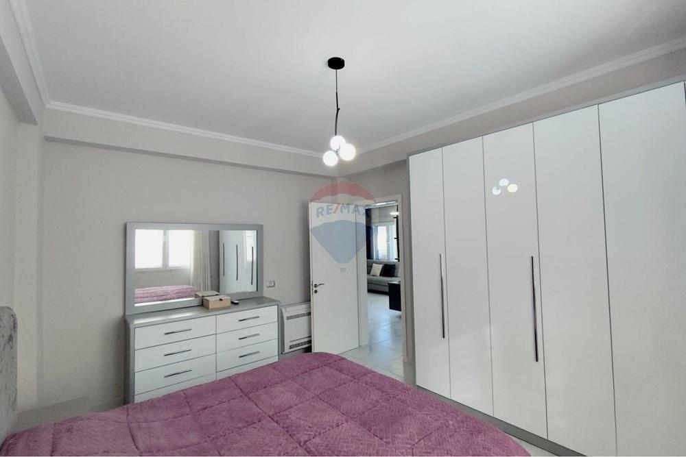 Apartamento localizado no primeiro andar da villa.