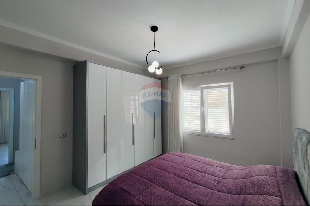 Apartamento localizado no primeiro andar da villa.