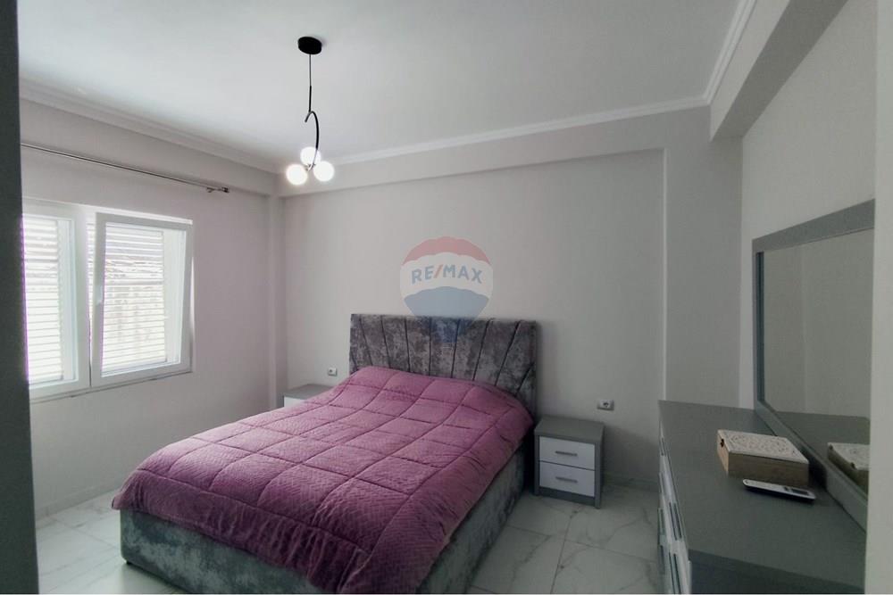Apartamento localizado no primeiro andar da villa.