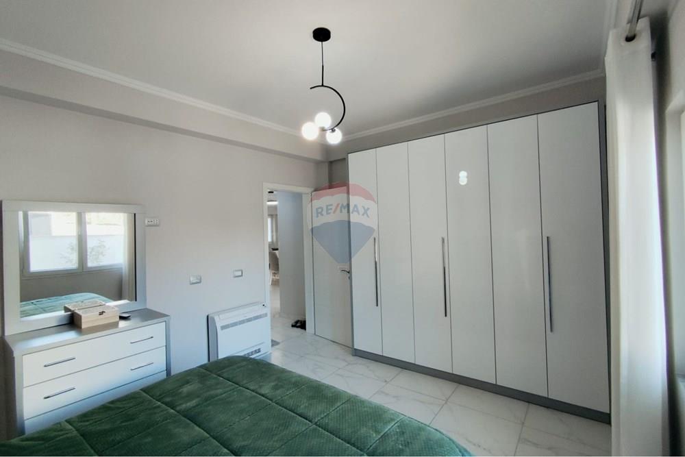 Apartamento localizado no primeiro andar da villa.
