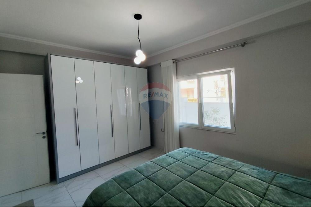Apartamento localizado no primeiro andar da villa.