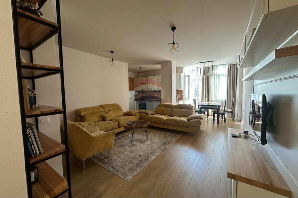 Apartment for sale 2+1+2 near the ministry of justice in a new building with elevator