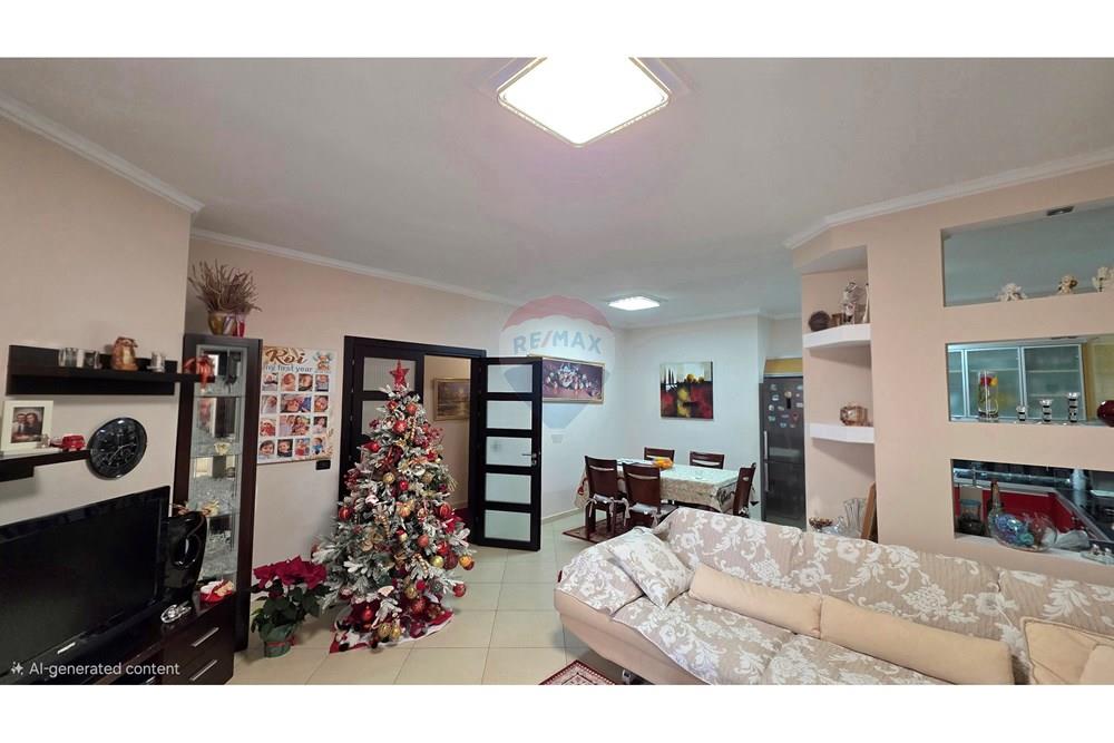 Shitet super apartament 3+1+2 në një nga zonat më të kërkuara për banim në Vlorë rruga e çipajve (3)