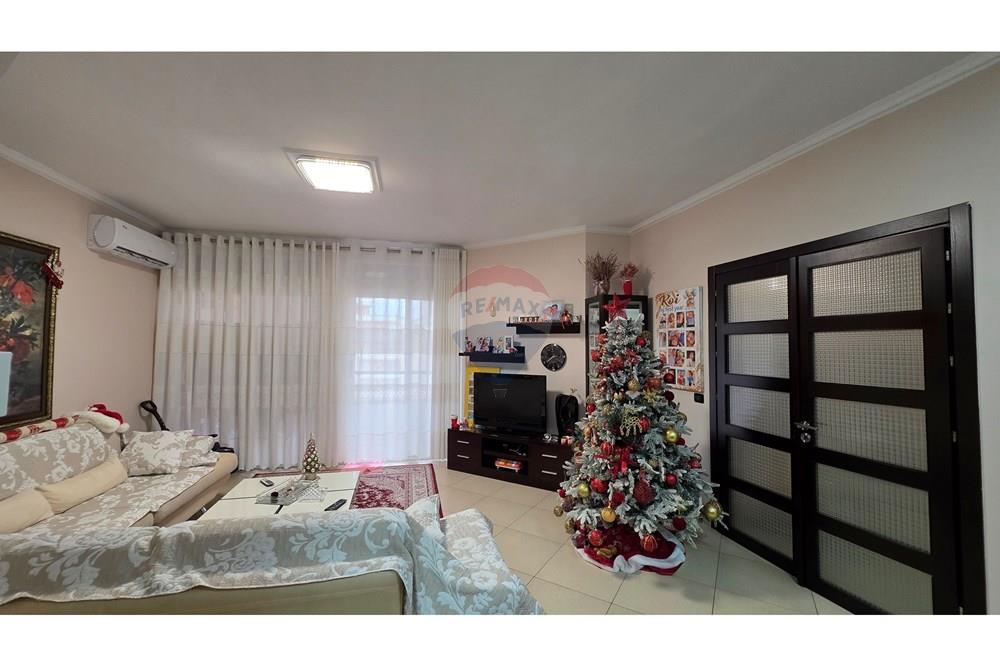 Shitet super apartament 3+1+2 në një nga zonat më të kërkuara për banim në Vlorë rruga e çipajve (4)