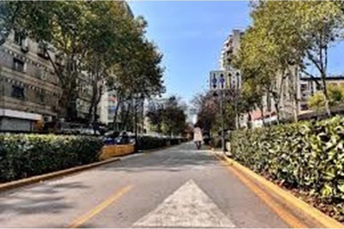 Espaço para alugar na rua kavaja