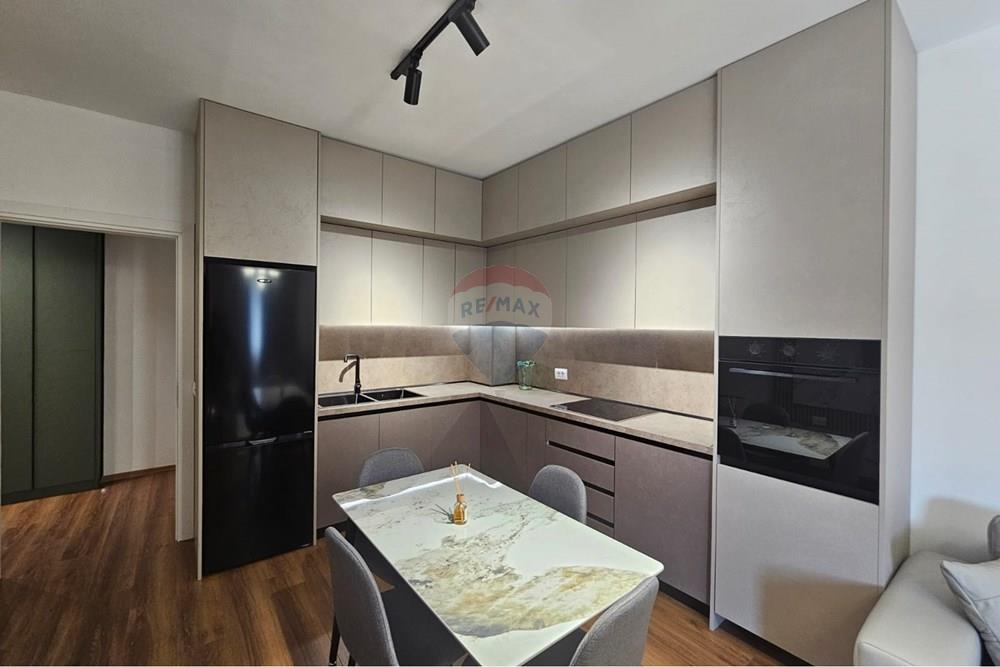 Appartamento 1+1 in affitto vicino alla scuola osman myderizi, in via 'Ali Visha'.