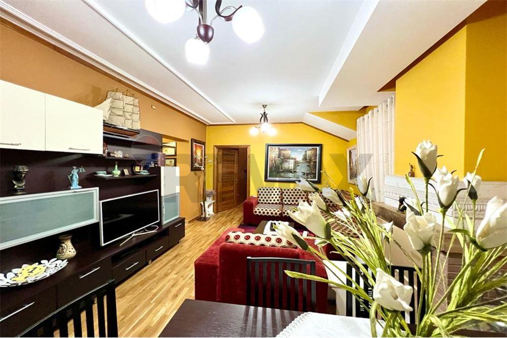 Apartamentkat vile 3+1 me qira rruga gramoz pashko, pranë fakultetit ekonomik