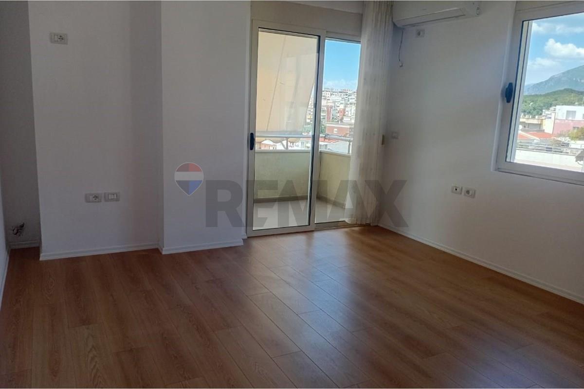 Appartement à vendre 2+1 près du restorant freskut.