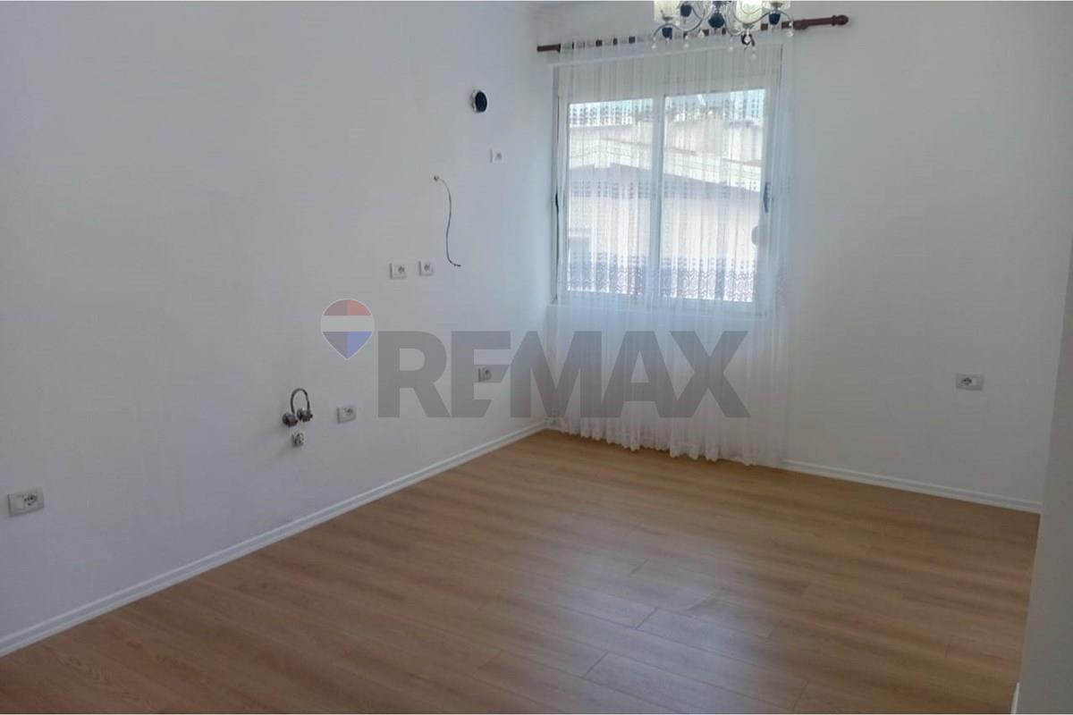 Appartement à vendre 2+1 près du restorant freskut.