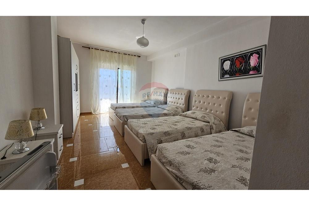 Business building for sale in Pogradec, an ideal investment opportunity with guaranteed return. (6)
