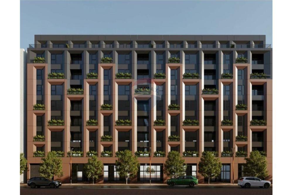 Plaza de parking en venta en la calle jordan misja en globe residence 3x