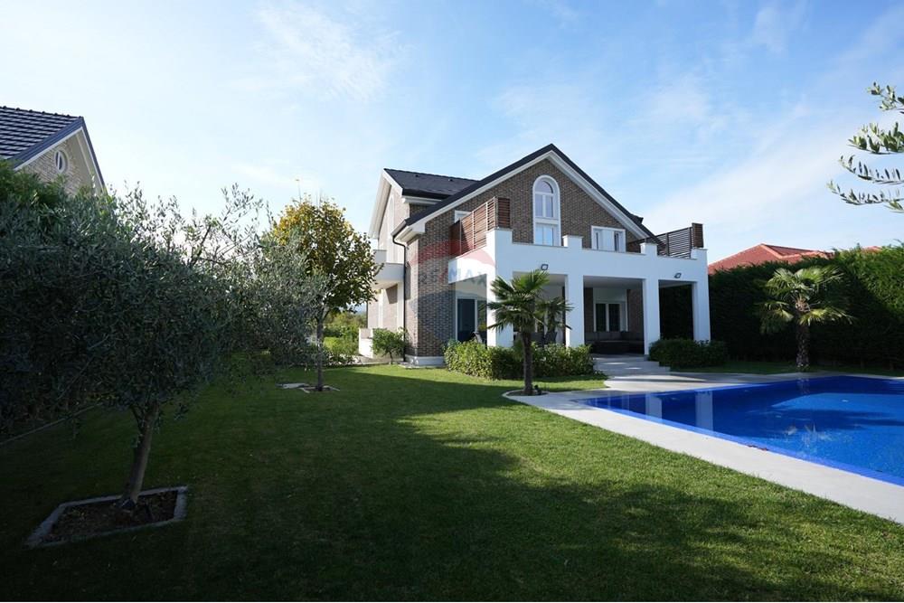 Villas à louer, Elbasan, rr. Andrea kushi.