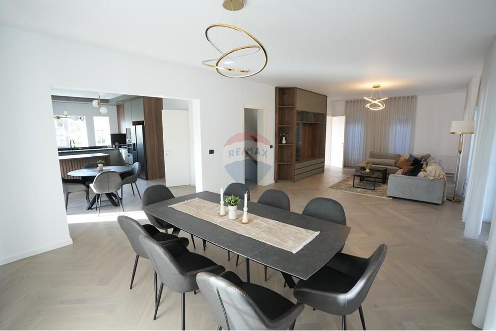 Villas à louer, Elbasan, rr. Andrea kushi.