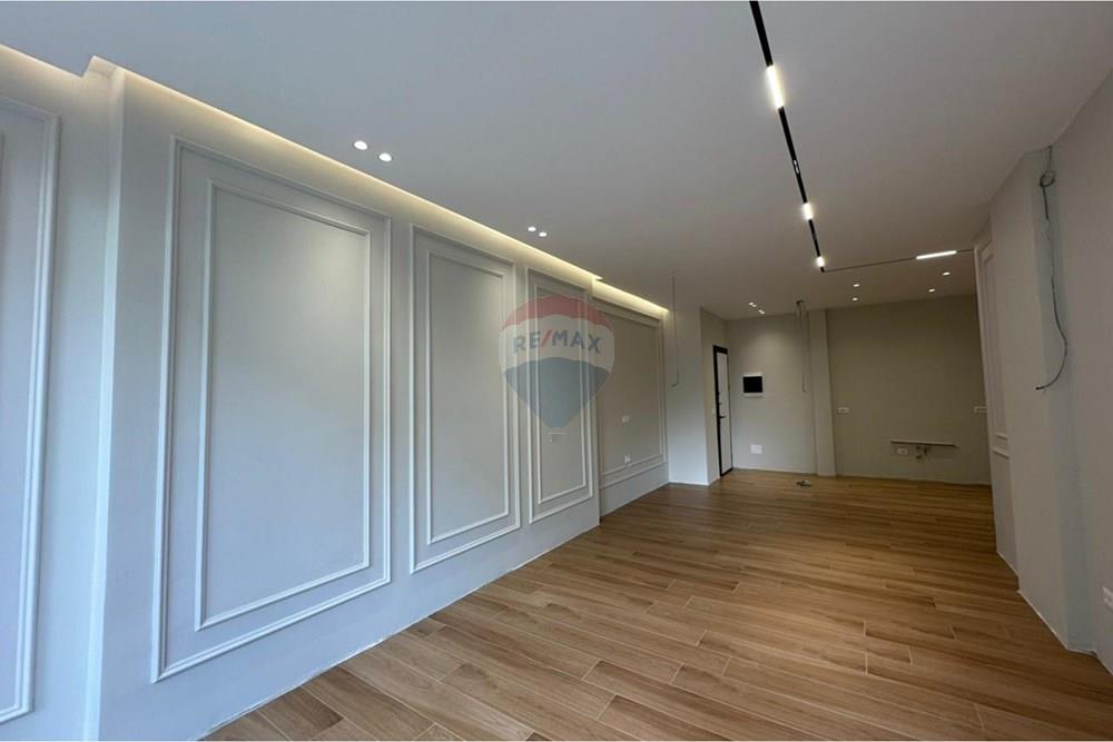 Apartamento à venda 2+1+2+guarda-roupa, município de paris