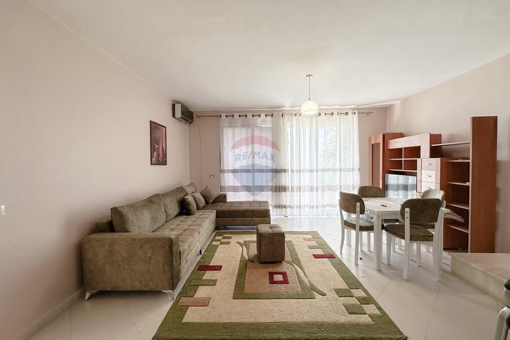 Oferecemos duplex à venda na rezidenca kodra e diellit 1.