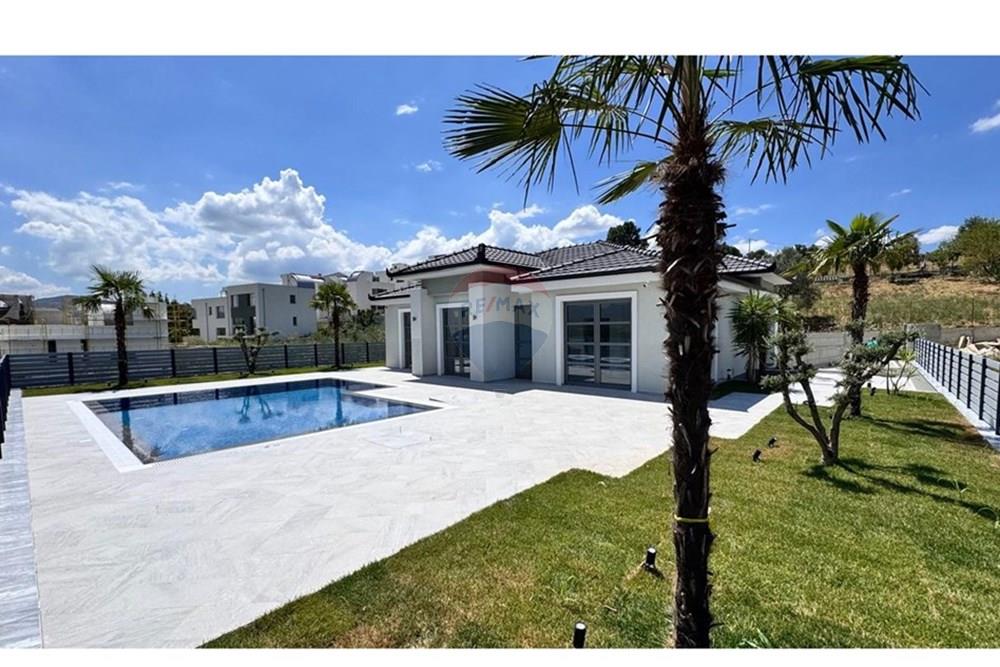 Villas à vendre, près de teg dans la zone de lundres