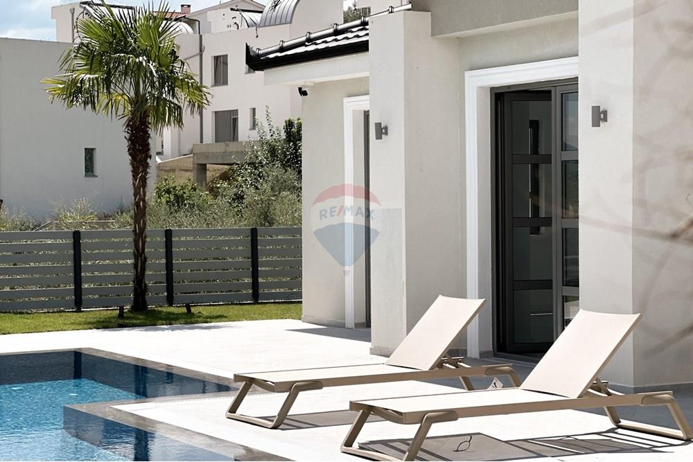 Villas à vendre, près de teg dans la zone de lundres