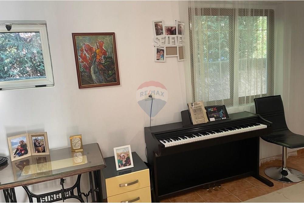 Sauk i ri, Tirana