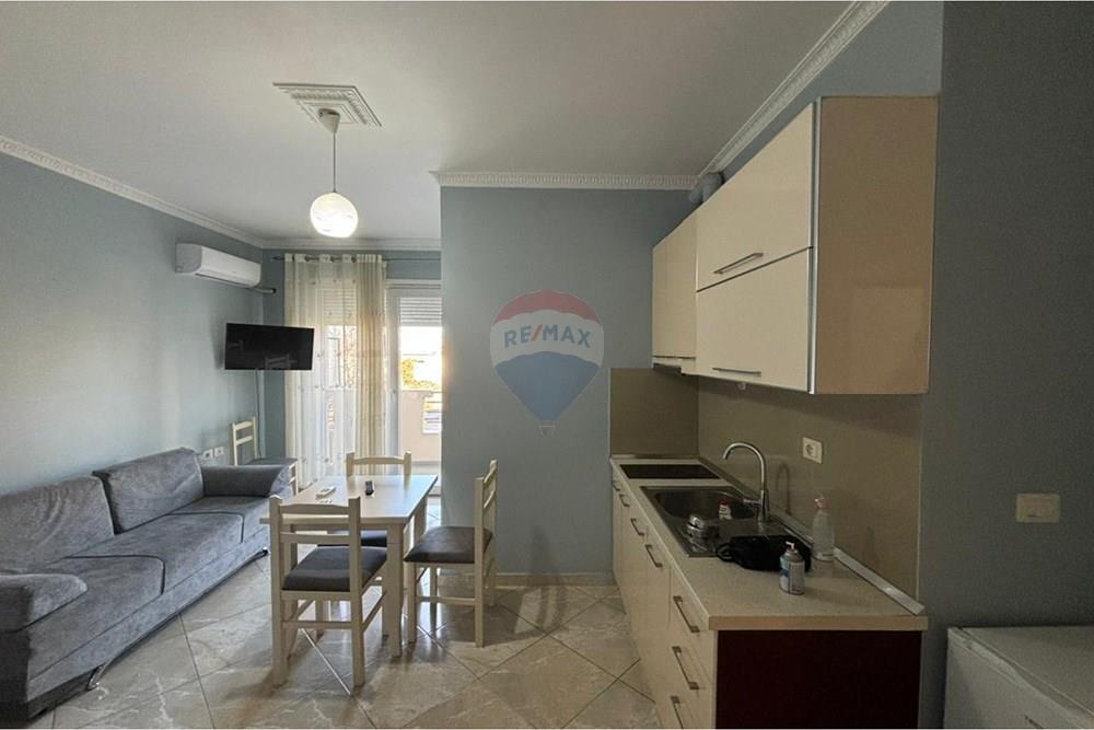 Investition premium-wohnung mit zwei wohnzimmern, eingang im 2. Stock, Vlora (4)