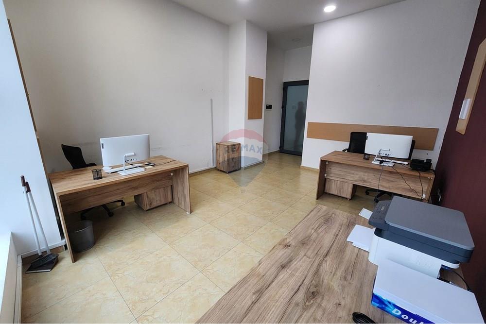 Bureau commercial à louer!!
