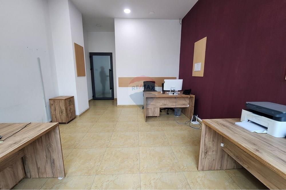 Bureau commercial à louer!!