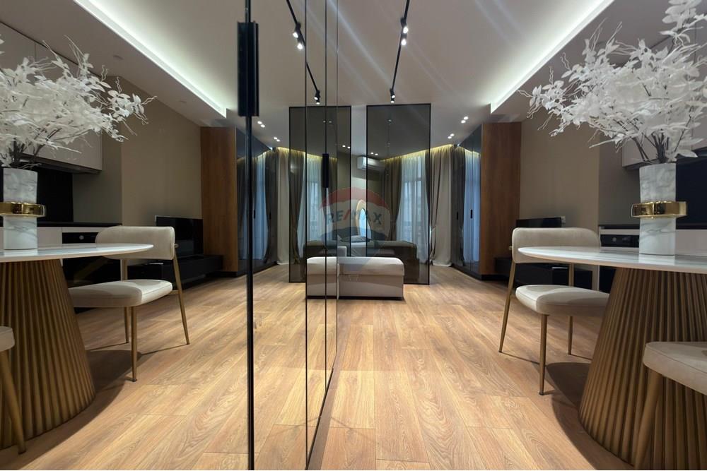 Super estudio en el centro plaza skënderbej!