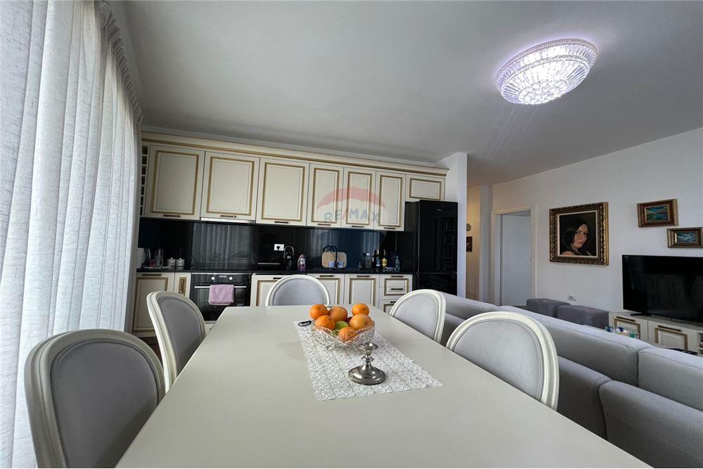 Apartamento para alugar 2+1+2 banheiros próximo à rruga e elbasanit