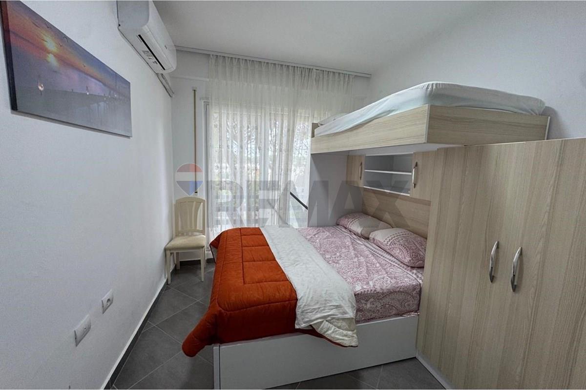 Apartamento 2+1 à venda em gjiri lalzit, complexo lura 3