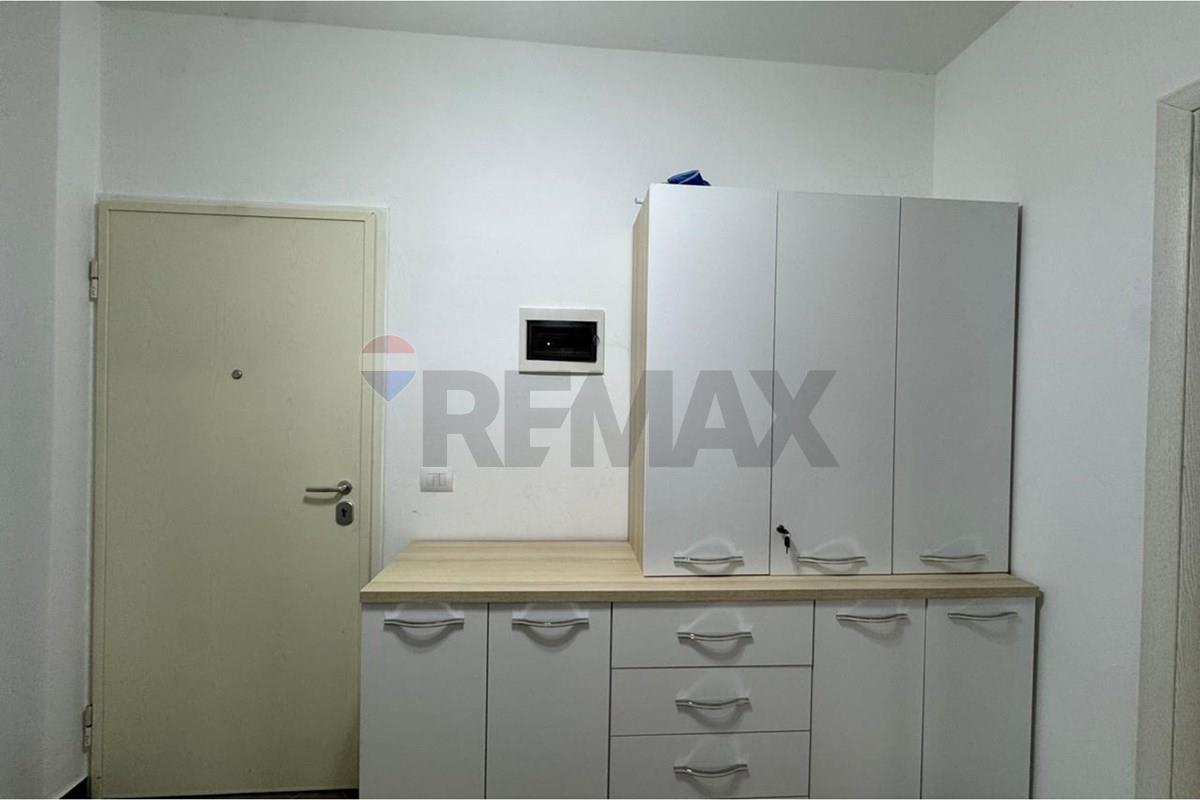 Apartamento 2+1 à venda em gjiri lalzit, complexo lura 3