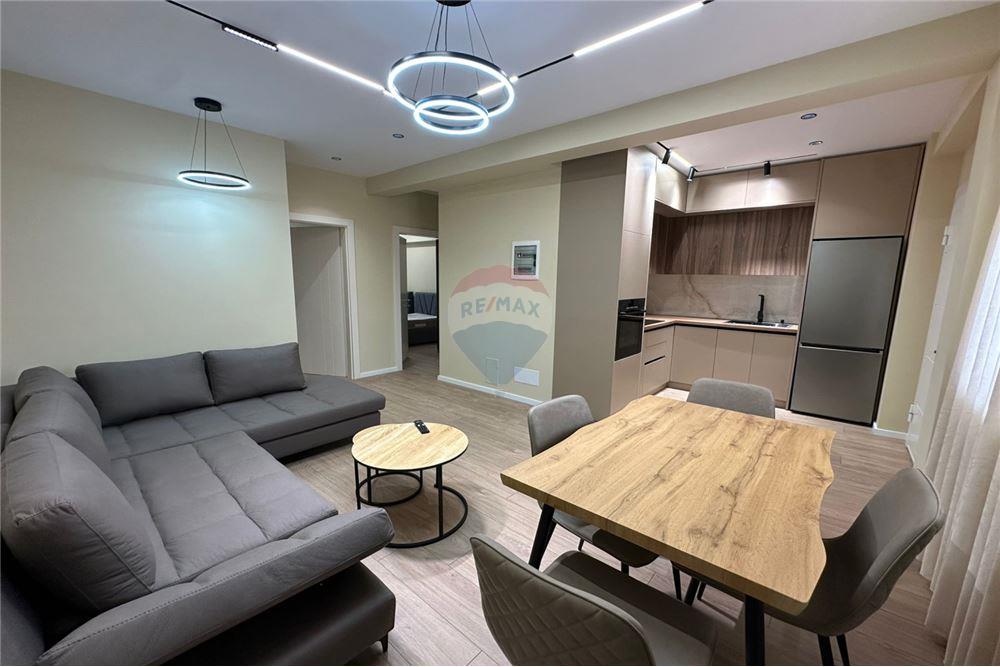 Apartament 2+1+parkim per qira ne babrru.