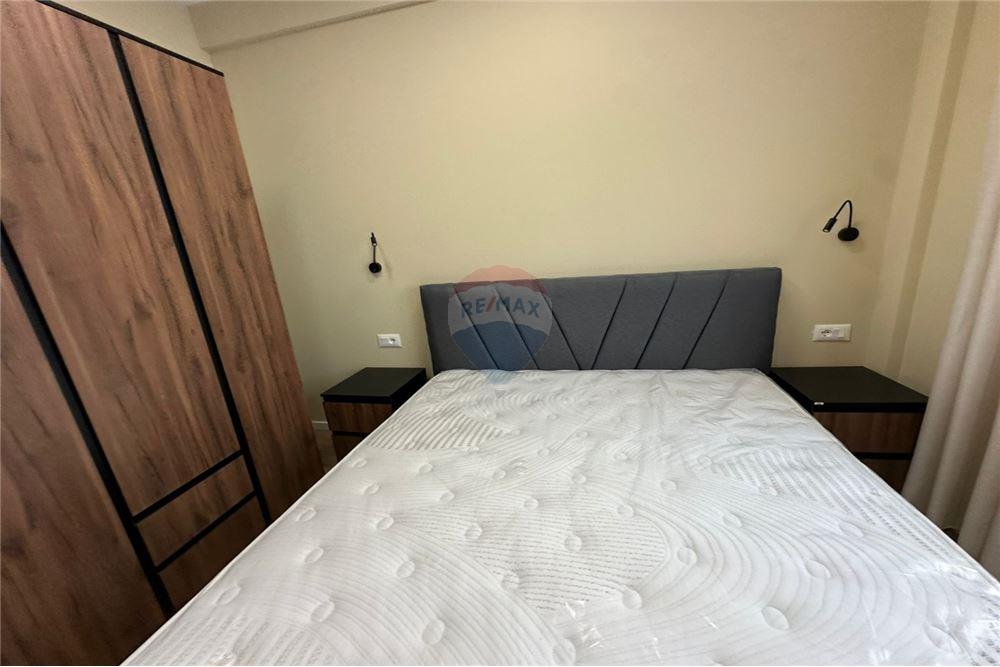 Apartament 2+1+parkim per qira ne babrru.