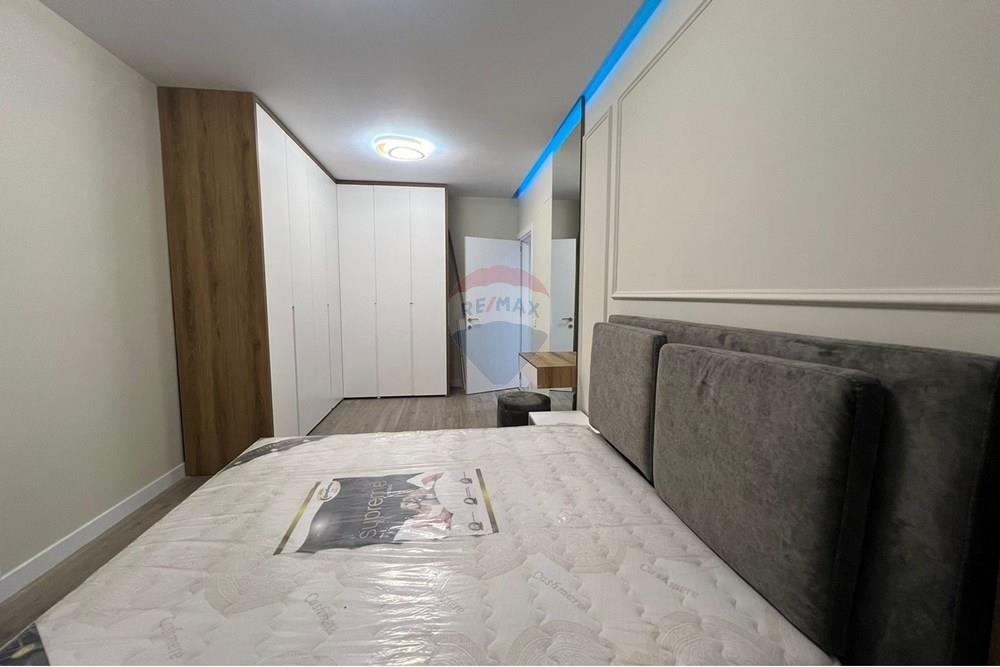 Oferece-se apartamento 2+1+2 para aluguel no centro!