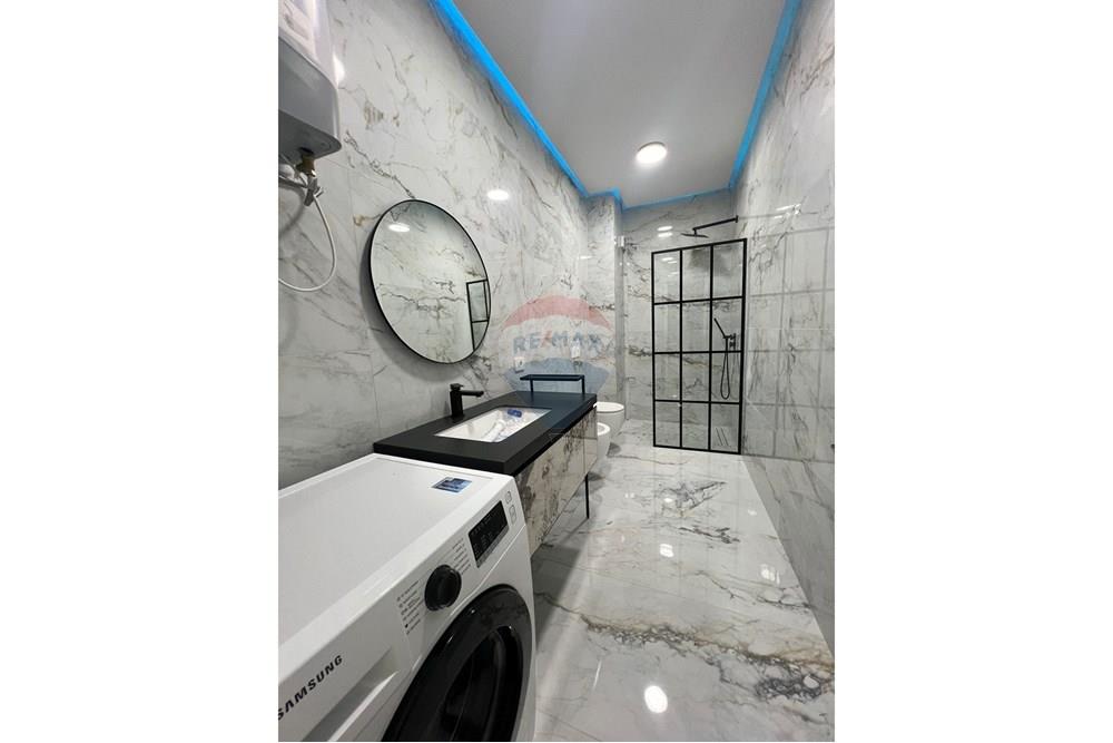 Oferece-se apartamento 2+1+2 para aluguel no centro!
