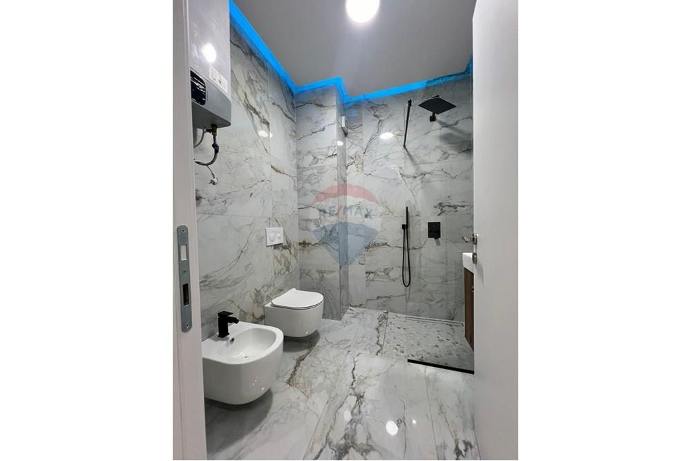 Oferece-se apartamento 2+1+2 para aluguel no centro!