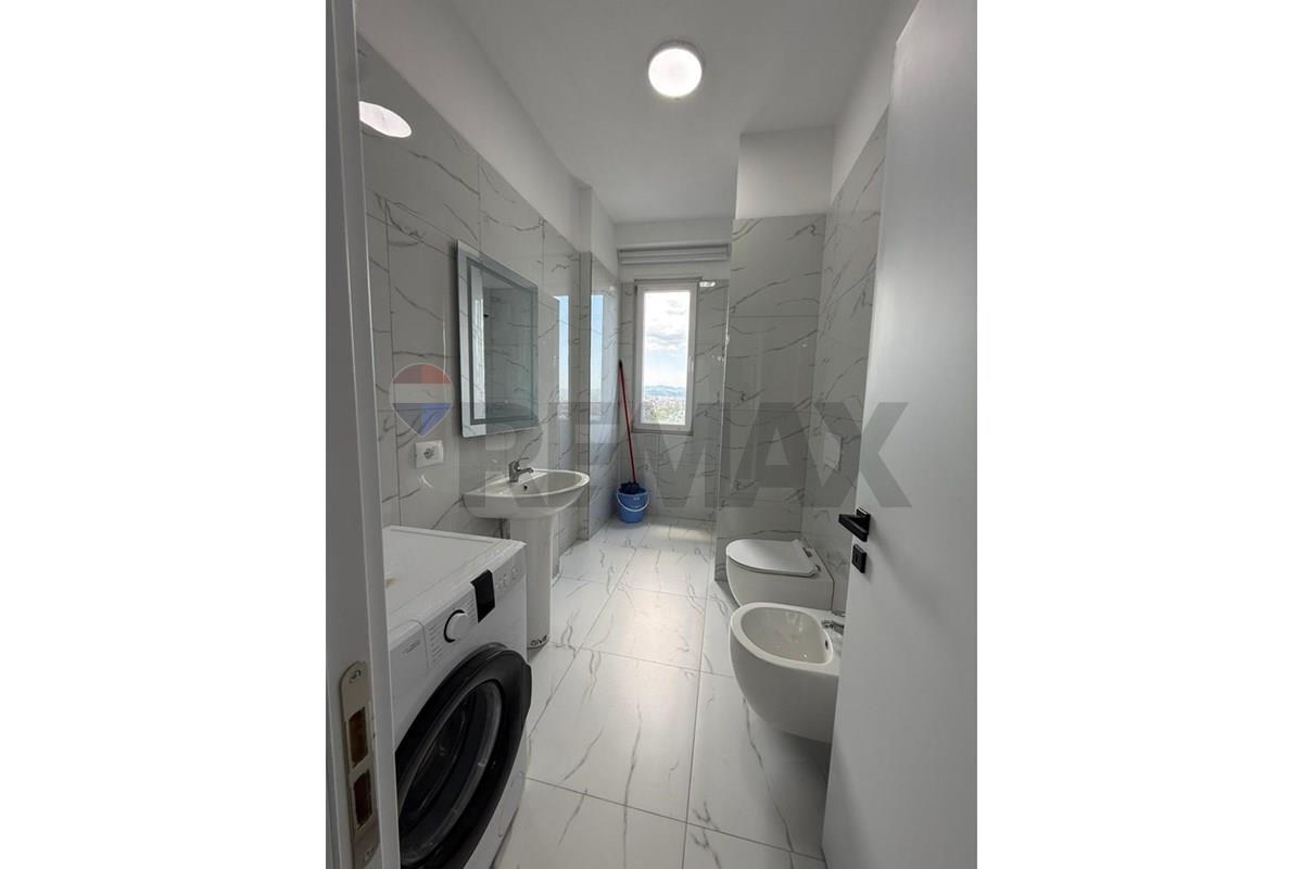 Appartement à vendre 1+1 à kamëz avec balcon, meublé. (2)