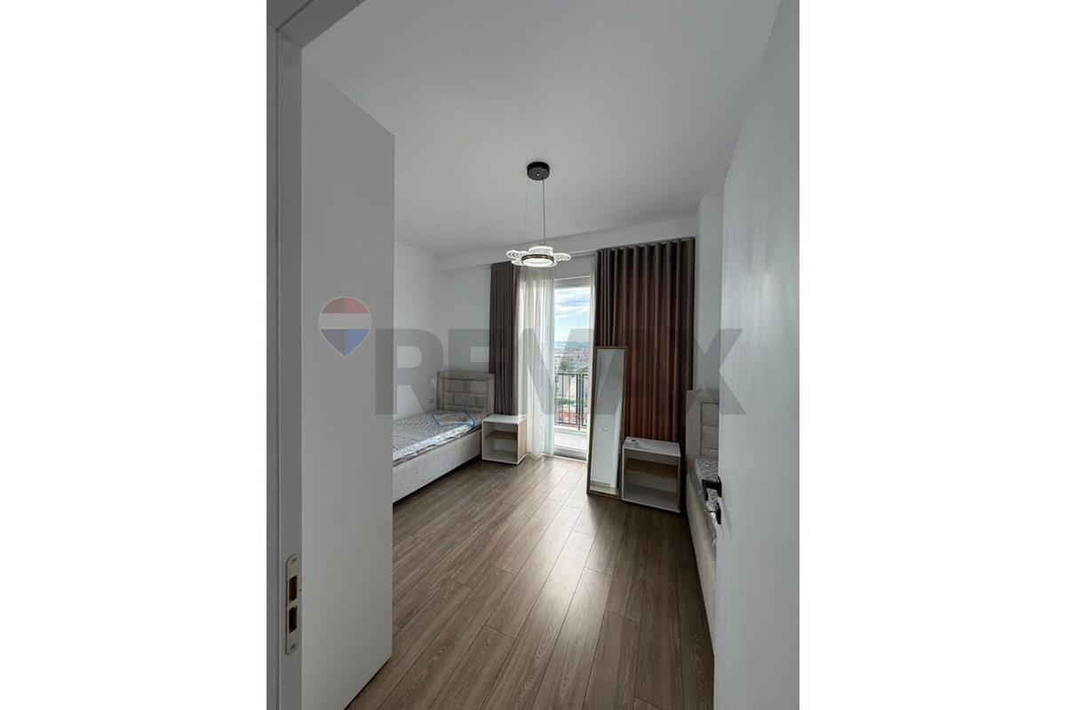 Appartement à vendre 1+1 à kamëz avec balcon, meublé. (7)