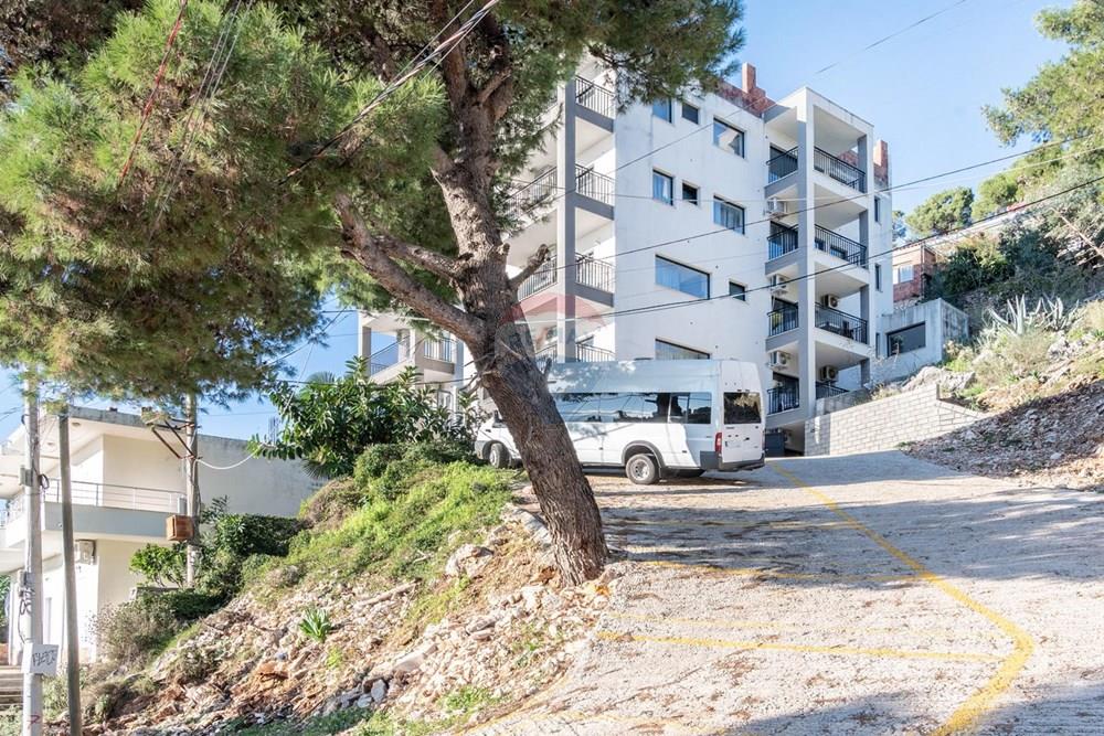 Shitet studio ne sarande. (8)