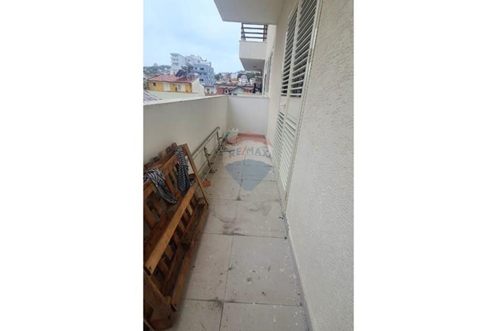 Apartamento en venta en el corazón de Durrës (6)