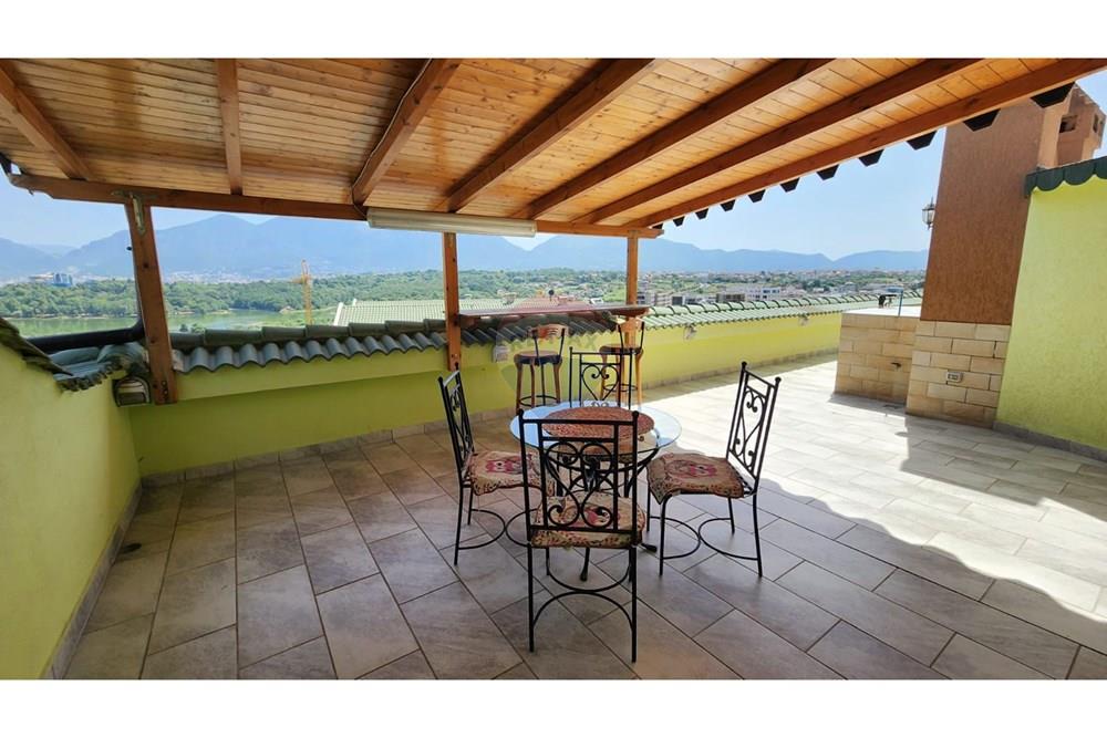 Liqeni i tiranës, Tiranë